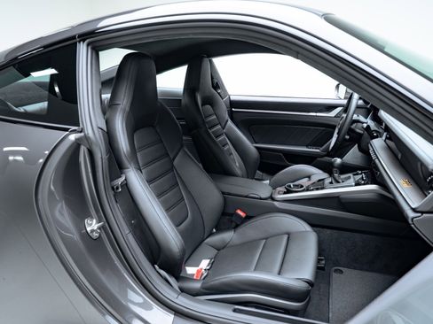 Used 2023 Porsche 911 Sport Classic image 20