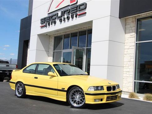Used 1995 BMW M3 Coupe RWD image 1