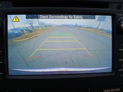 Used 2017 Chevrolet Traverse Premier image 16