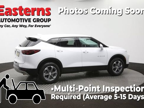 Used 2025 Chevrolet Blazer LT FWD image 43