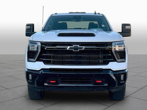 Used 2025 Chevrolet Silverado 2500 LT w/ Trail Boss Package AWD/4WD image 4