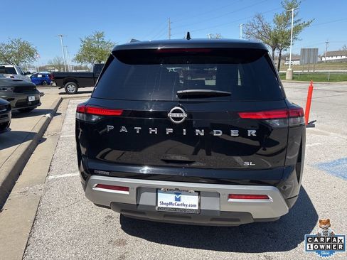 Used 2025 Nissan Pathfinder SL FWD image 23