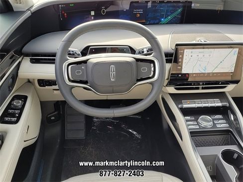 New 2026 Lincoln Nautilus Reserve image 7