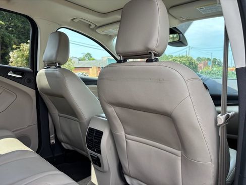 Used 2018 Ford Escape Titanium w/ Ford Safe & Smart Package AWD/4WD image 23