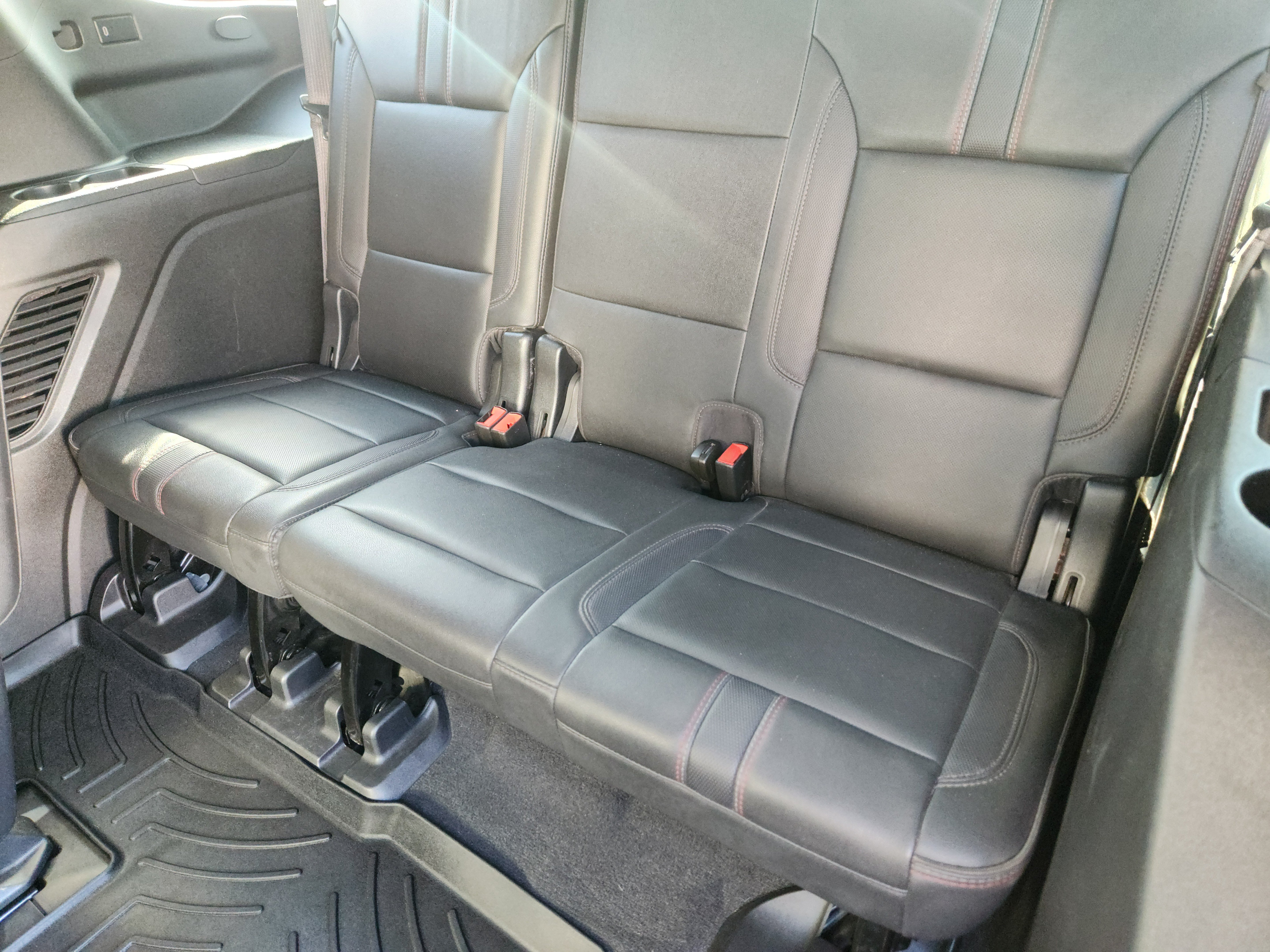 Used 2022 Chevrolet Tahoe RST w/ Luxury Package RWD image 23