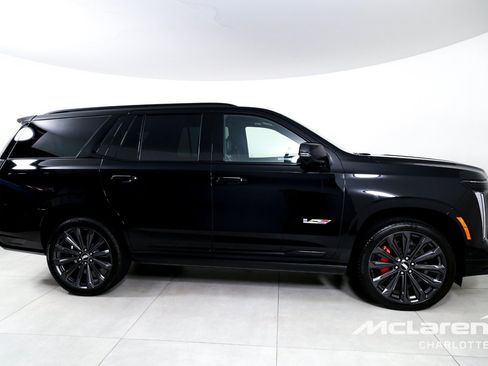 Used 2026 Cadillac Escalade V w/ LPO, Floor Liner Package AWD/4WD image 9