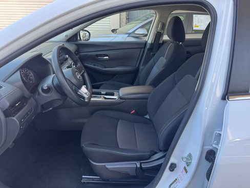 Used 2025 Nissan Sentra SV FWD image 21