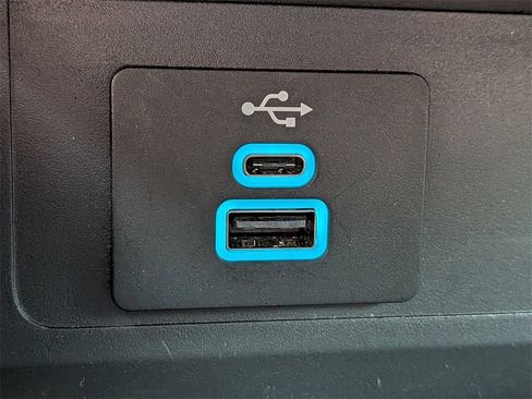 Used 2024 Ford Mustang Coupe image 19