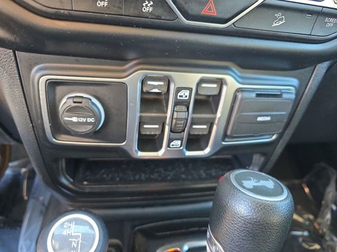 Used 2020 Jeep Wrangler Unlimited Sport AWD/4WD image 30
