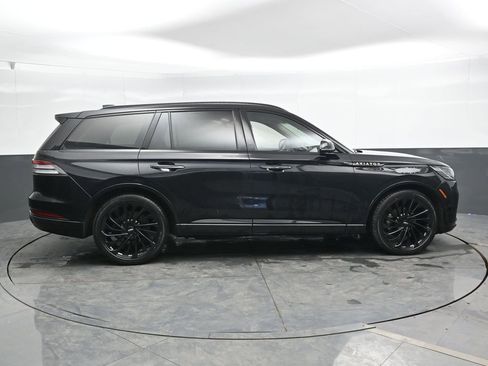 Used 2025 Lincoln Aviator Reserve w/ Equipment Group 201A image 5