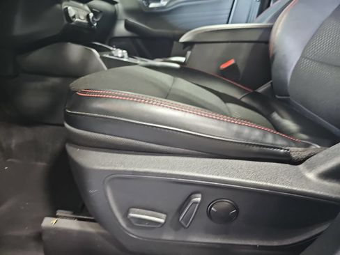 Used 2025 Ford Escape ST-Line Select AWD/4WD image 29