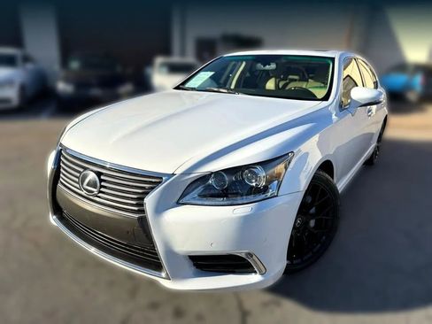 Used 2015 Lexus LS 460 w/ Comfort Package image 8