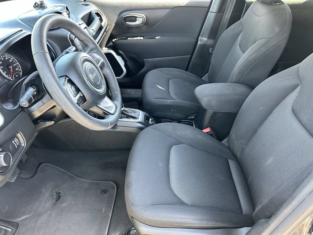 Used 2019 Jeep Renegade Sport w/ Sport Appearance Group AWD/4WD image 19