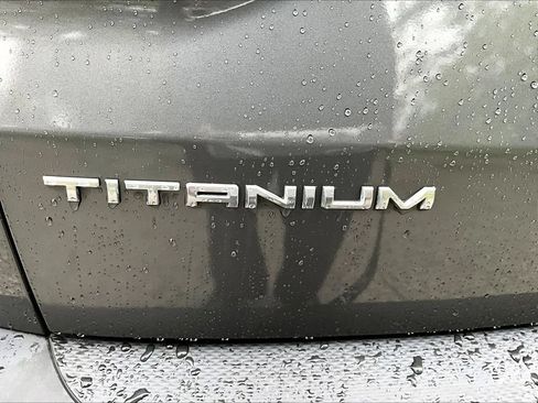 Used 2022 Ford Escape Titanium AWD/4WD image 28