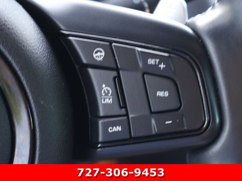 Used 2021 Jaguar F-TYPE Coupe image 21