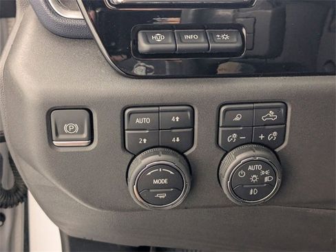 Certified 2023 Chevrolet Silverado 1500 High Country w/ High Country Premium Package image 17