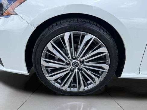 Used 2023 Nissan Altima 2.5 SL FWD image 52