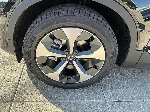New 2026 Volvo XC40 B5 Plus w/ Climate Package AWD/4WD image 12
