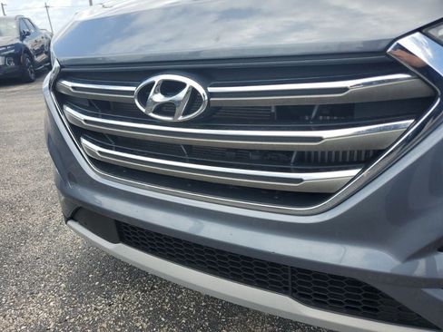 Used 2018 Hyundai Tucson Limited w/ Ultimate Package 02 FWD image 12