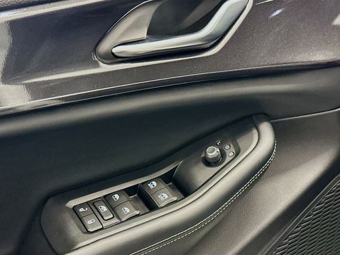 Used 2023 Jeep Grand Cherokee L Laredo image 15