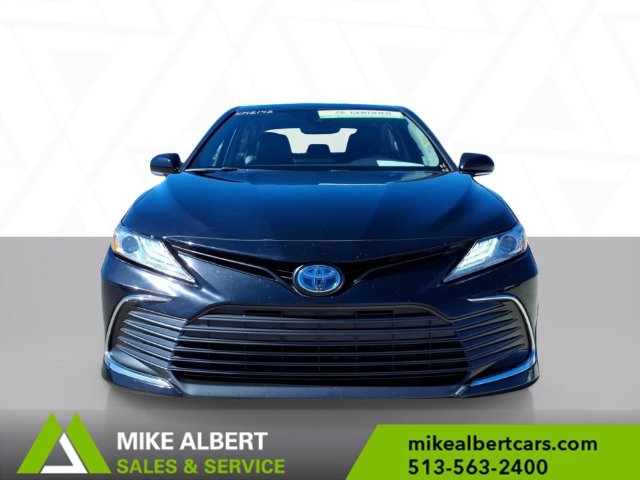 Used 2022 Toyota Camry XLE FWD image 2