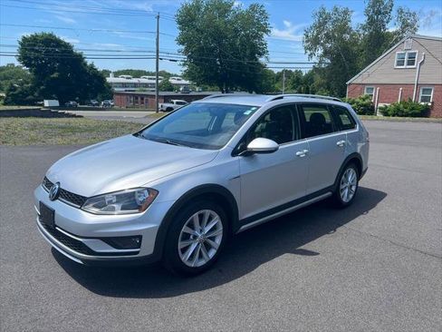 Used 2017 Volkswagen Golf Alltrack S AWD/4WD image 1