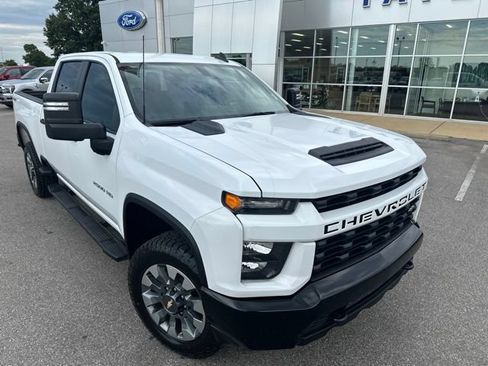 Used 2022 Chevrolet Silverado 2500 Custom w/ Custom Value Package AWD/4WD image 6