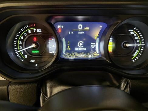 Certified 2025 Jeep Wrangler Unlimited Sahara AWD/4WD image 43