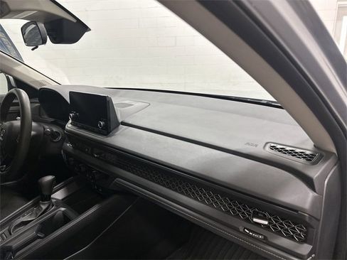 Used 2023 Honda Accord EX image 24