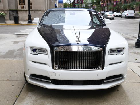Used 2020 Rolls-Royce Dawn RWD image 6