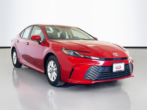 New 2026 Toyota Camry LE image 3