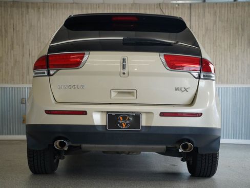 Used 2014 Lincoln MKX FWD w/ Equipment Group 102A image 9