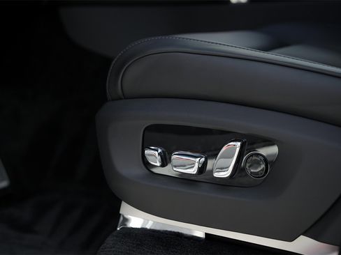 New 2026 Rolls-Royce Cullinan image 31