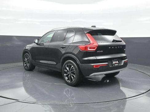 Used 2021 Volvo XC40 T5 Momentum w/ Premium Package AWD/4WD image 5
