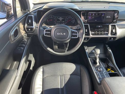 Used 2022 Kia Sorento S AWD/4WD image 2