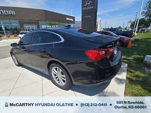 Used 2017 Chevrolet Malibu LT FWD image 15
