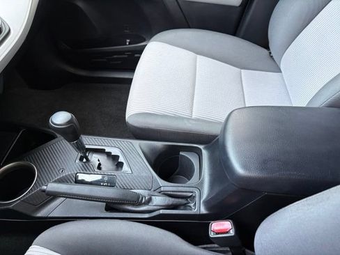 Used 2014 Toyota RAV4 LE FWD image 18