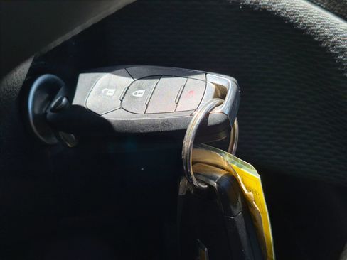 Used 2018 Chevrolet Cruze LT FWD image 21