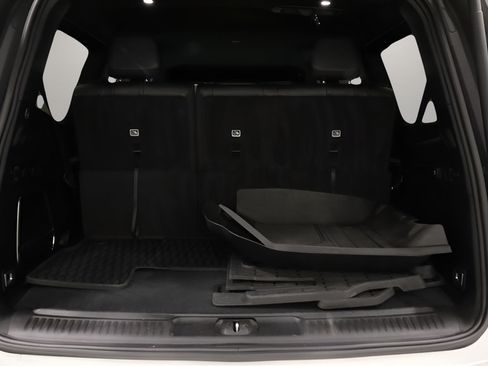 Certified 2024 Jeep Wagoneer 4WD image 19