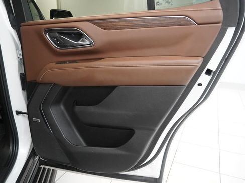 Used 2023 Chevrolet Tahoe High Country AWD/4WD image 35