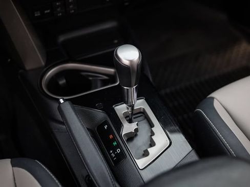 Used 2018 Toyota RAV4 Limited w/ Advanced Technology Package AWD/4WD image 28