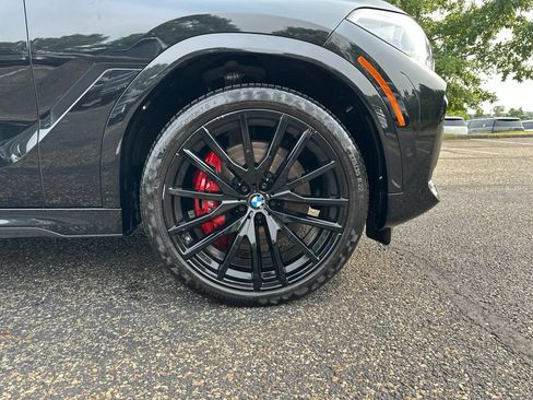 Used 2022 BMW X6 M50i w/ Executive Package AWD/4WD image 21