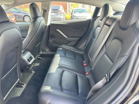 Used 2018 Tesla Model 3 Long Range RWD image 19
