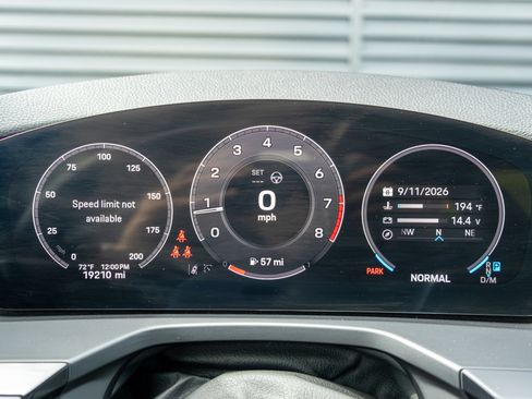 Certified 2025 Porsche Panamera 4 w/ Premium Package AWD/4WD image 26