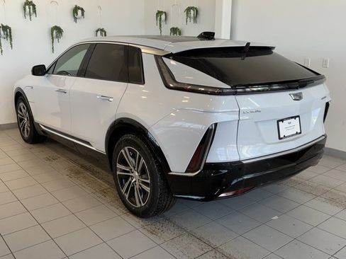 New 2026 Cadillac Lyriq Premium Luxury image 36