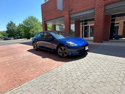 Used 2022 Tesla Model 3 Long Range AWD/4WD image 1