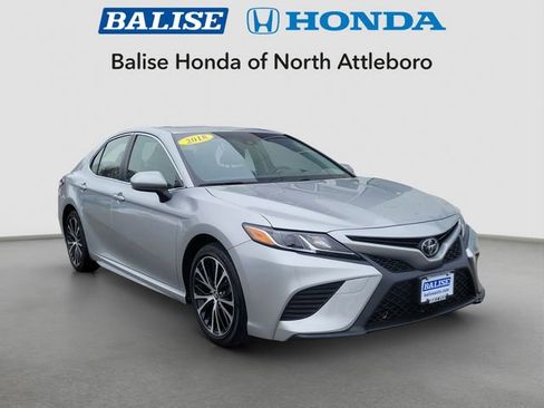 Used 2018 Toyota Camry SE w/ Moonroof Package image 13
