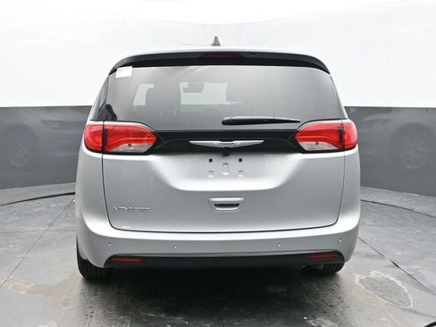 New 2026 Chrysler Voyager LX image 5