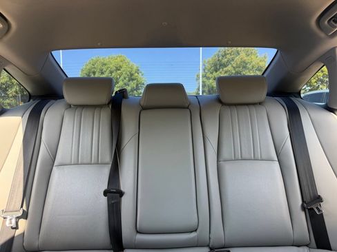 Used 2018 Honda Accord EX-L image 19