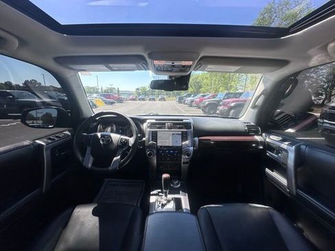 Used 2022 Toyota 4Runner Limited AWD/4WD image 2